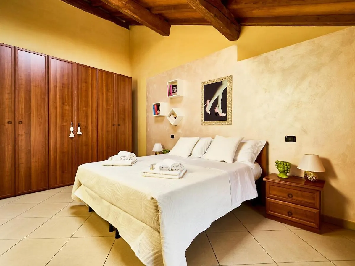 Small Luxury A Due Passi Dal Centro カザルマッジョーレ