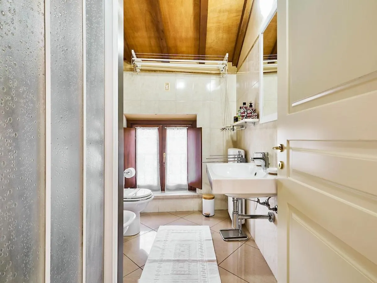Small Luxury A Due Passi Dal Centro カザルマッジョーレ アパート